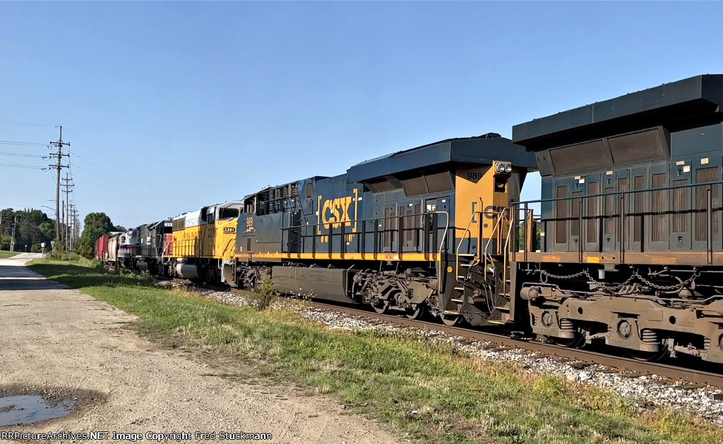 CSX 989